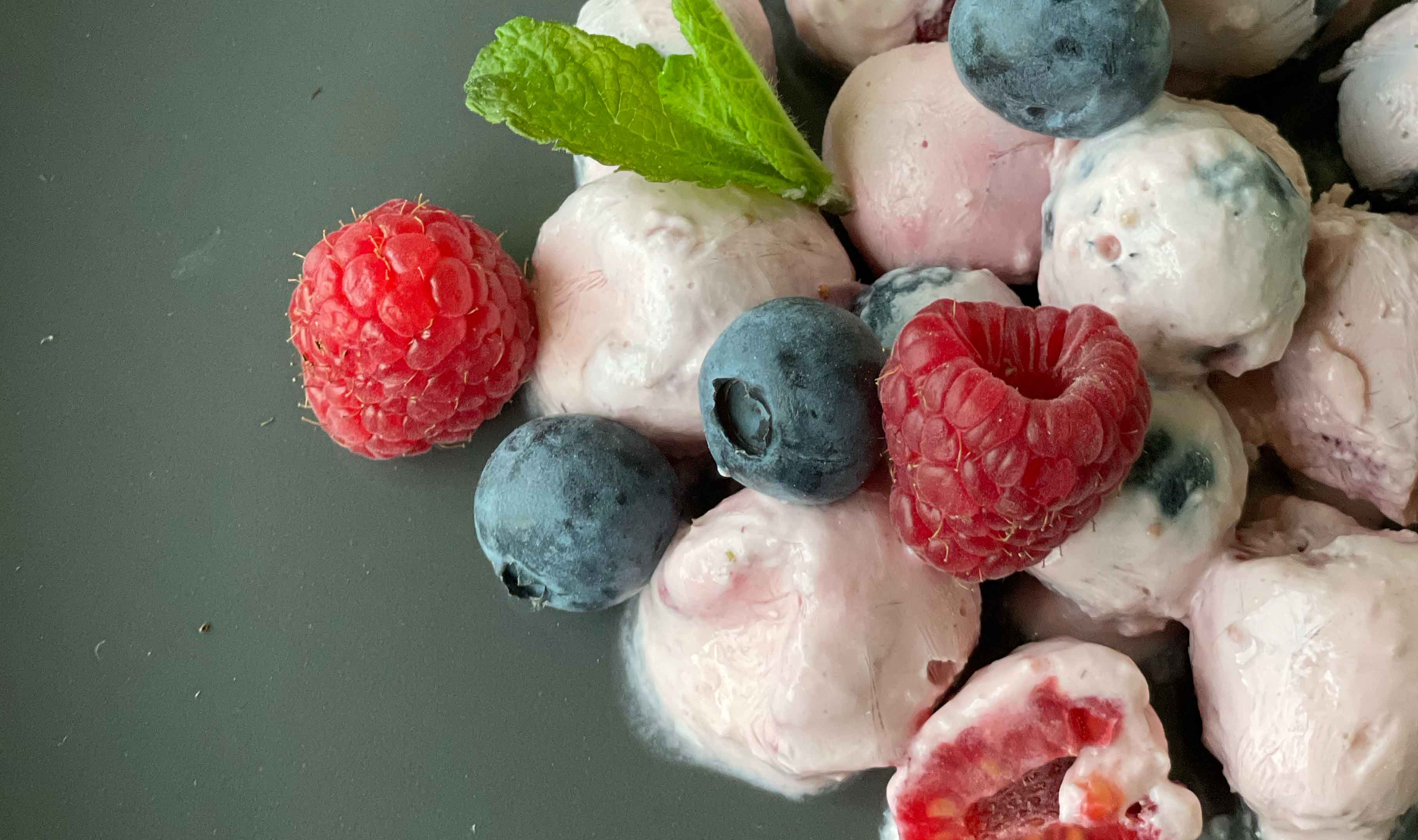 Frozen Yoghurt Bites