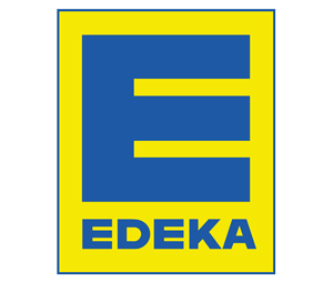 das Logo von EDEKA, einem deutschen Lebensmittelhändler. Das Logo besteht aus einem großen blauen „E“ auf gelbem Hintergrund, darunter steht der Name „EDEKA“ in blauer Schrift.